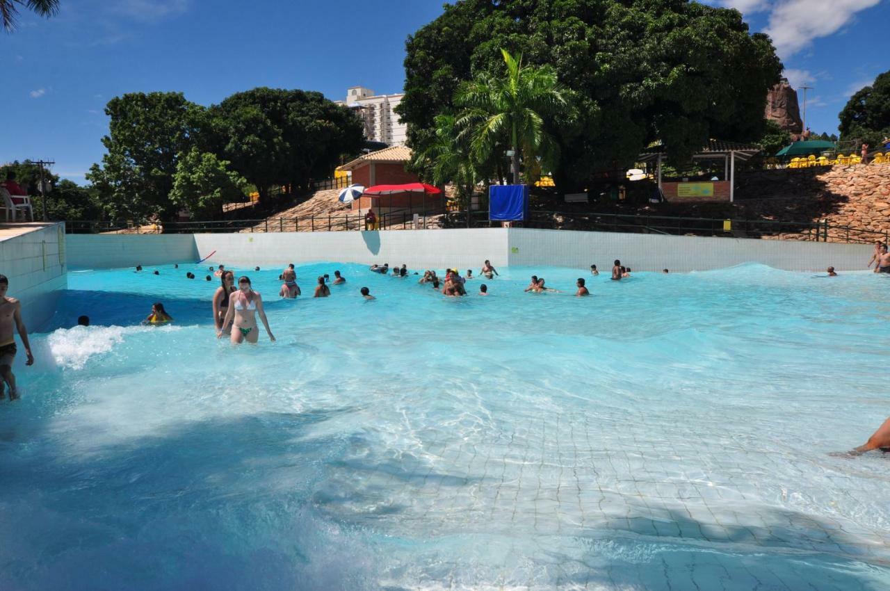 Piazza Acesso Ao Acqua Park Diroma Caldas Novas Apartment Luaran gambar